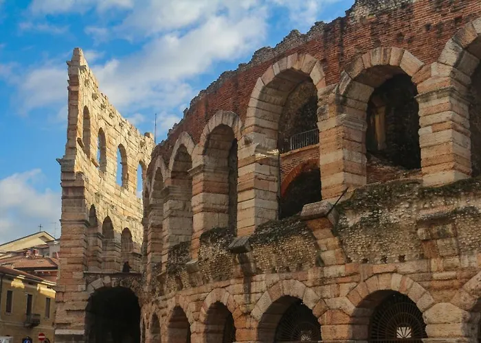 Residenza Corte Carnesali - Italian Homing Appartamento Verona
