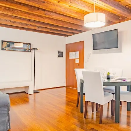 Residenza Corte Carnesali - Italian Homing *