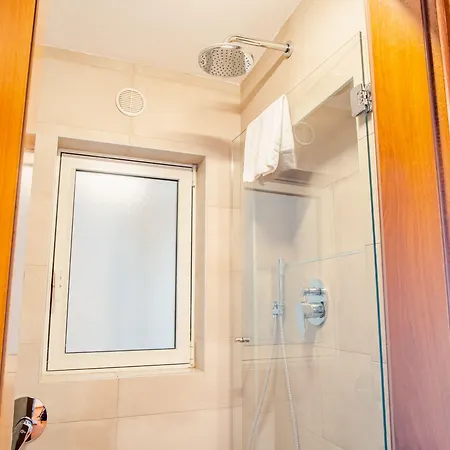 Residenza Corte Carnesali - Italian Homing Apartmán *