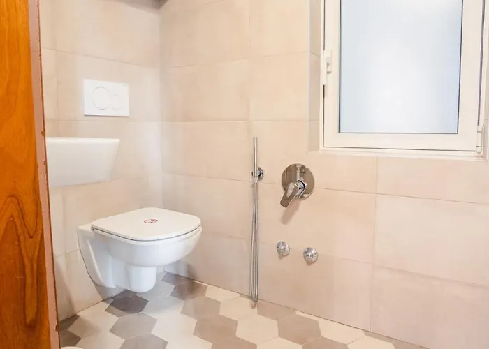 Residenza Corte Carnesali - Italian Homing