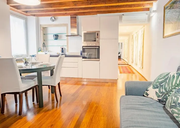 Residenza Corte Carnesali - Italian Homing Apartmán *