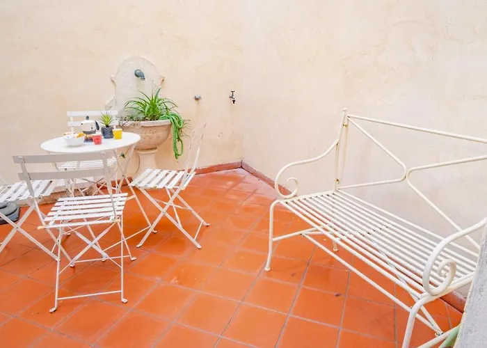 Residenza Corte Carnesali - Italian Homing *