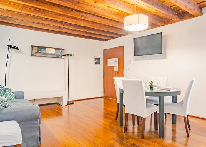 Residenza Corte Carnesali - Italian Homing *